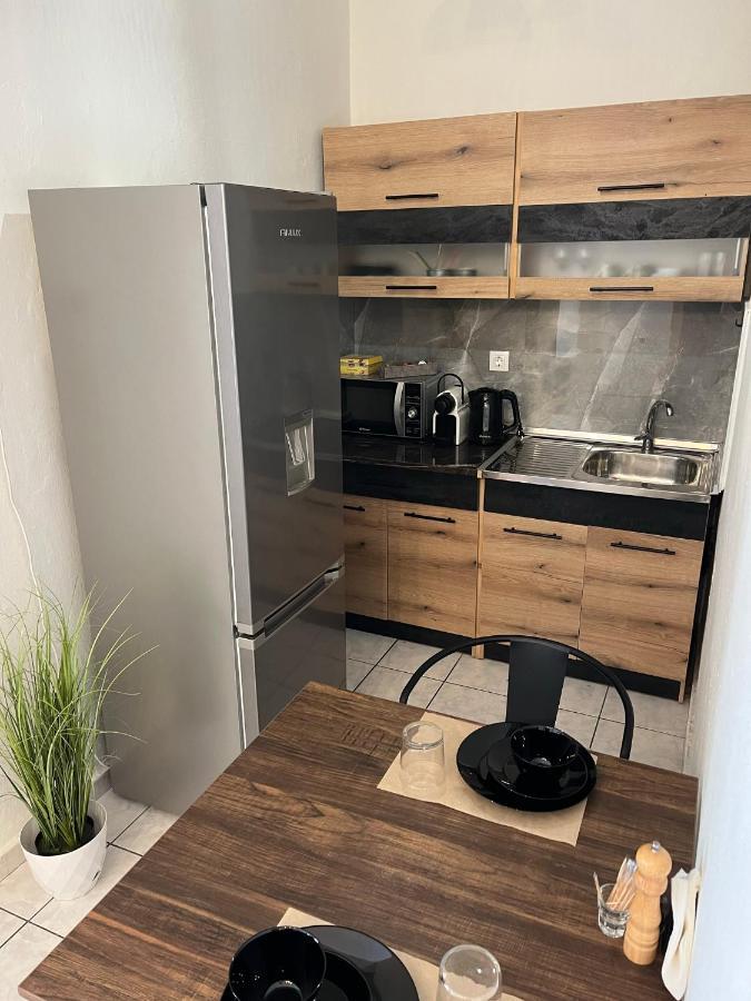 Charcoal Thirteen Apartment Kavala Exteriör bild
